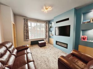 Lounge- click for photo gallery